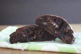 dark-chocolate-chip-cookie