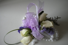 wrist corsage mini roses